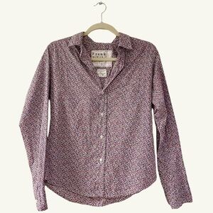 Frank & Eileen Barry Button Down Blouse in Red White Blue Floral size large